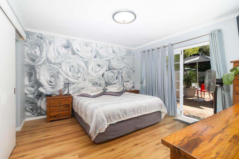 5 Bedroom Property for Sale in Vredekloof Western Cape